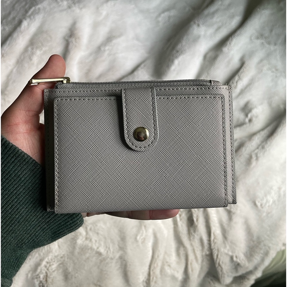 Wanderlust + Co Everyday Dove Wallet